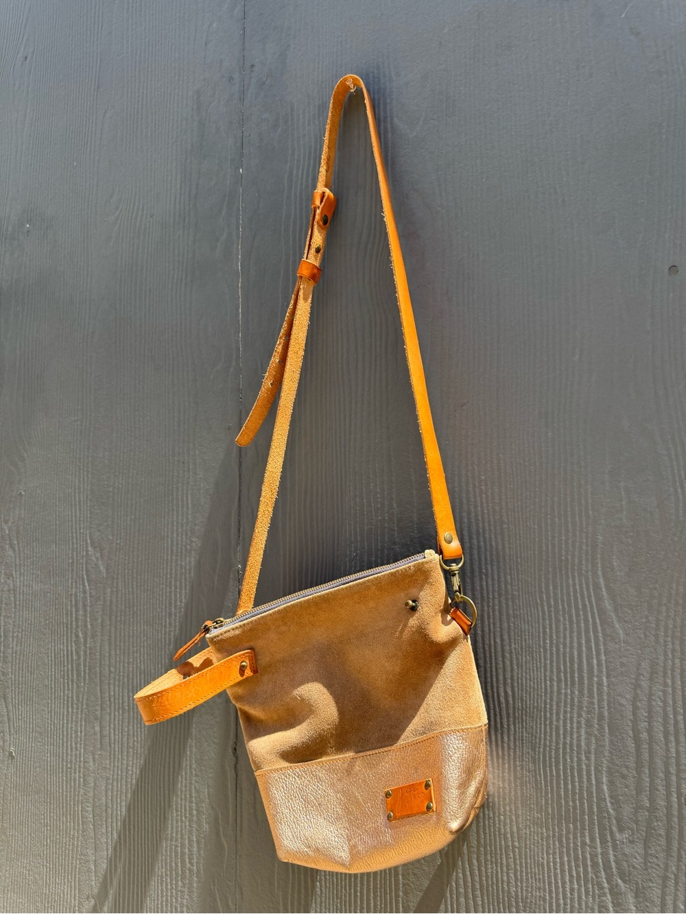 Joji & Co Amba Bag in Camel Suede and Gold Metallic Leather